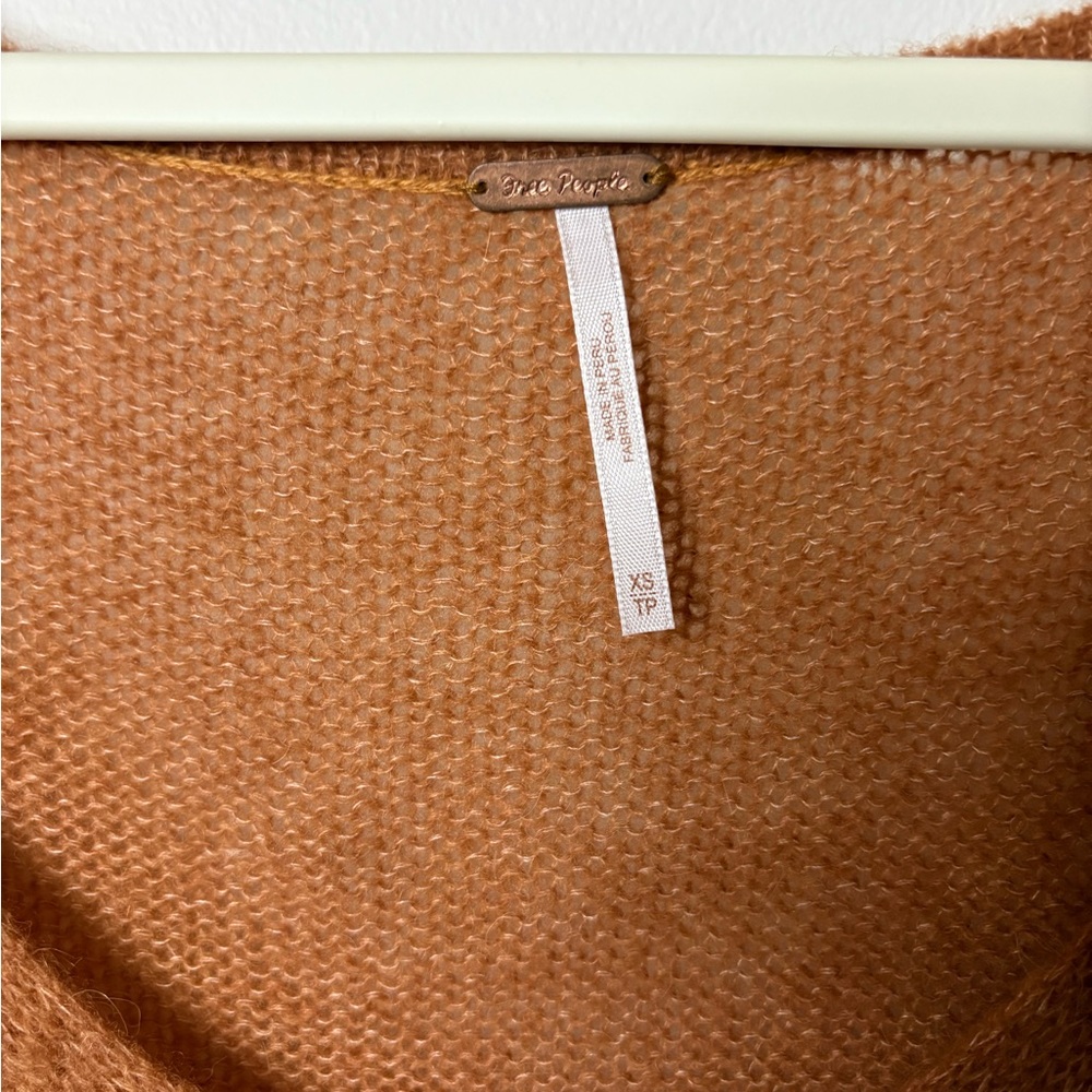 Free People Orange V-Neck Sweater Relaxed Fit - Picture 3 of 3